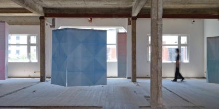 Image: Guo-Liang Tan, Another Folding Scene, Sifang Art Museum Satellite Space, 2024. Photograph: Ota Fine Arts.