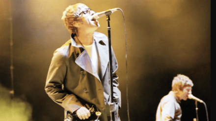 Image: Liam and Noel Gallagher of Oasis performing in San Diego on September 18, 2005. Photo: Will Fresch/Flickr.com