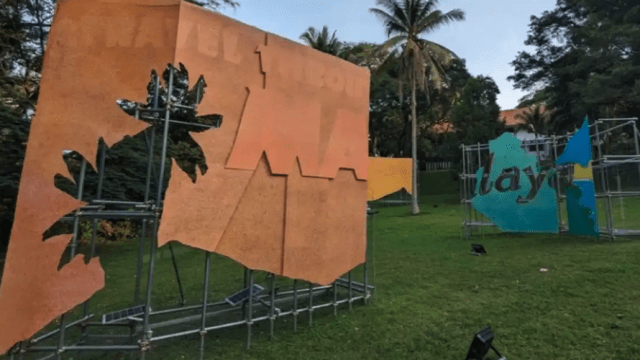 Image: Hilmi Johandi, Stagecraft: Landscaped Grounds, 2022–24. Public installation, Wessex Estate, Singapore. Photograph by Roger Nelson.