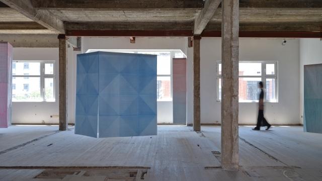 Image: Guo-Liang Tan, Another Folding Scene, Sifang Art Museum Satellite Space, 2024. Photograph: Ota Fine Arts.