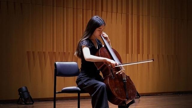 Dr Rosalind Dubs Cello Finds New Home