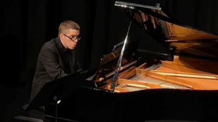 ANU School of Music's Piano lecturer Edward Neeman delivers heroic performance